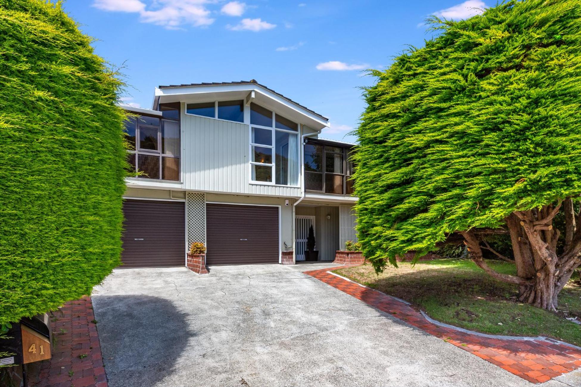 Retro 4 Bedroom Home, Warm And Welcoming, Quiet Location Porirua Esterno foto