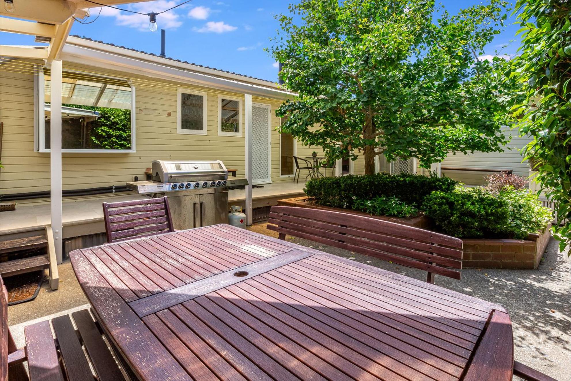 Retro 4 Bedroom Home, Warm And Welcoming, Quiet Location Porirua Esterno foto