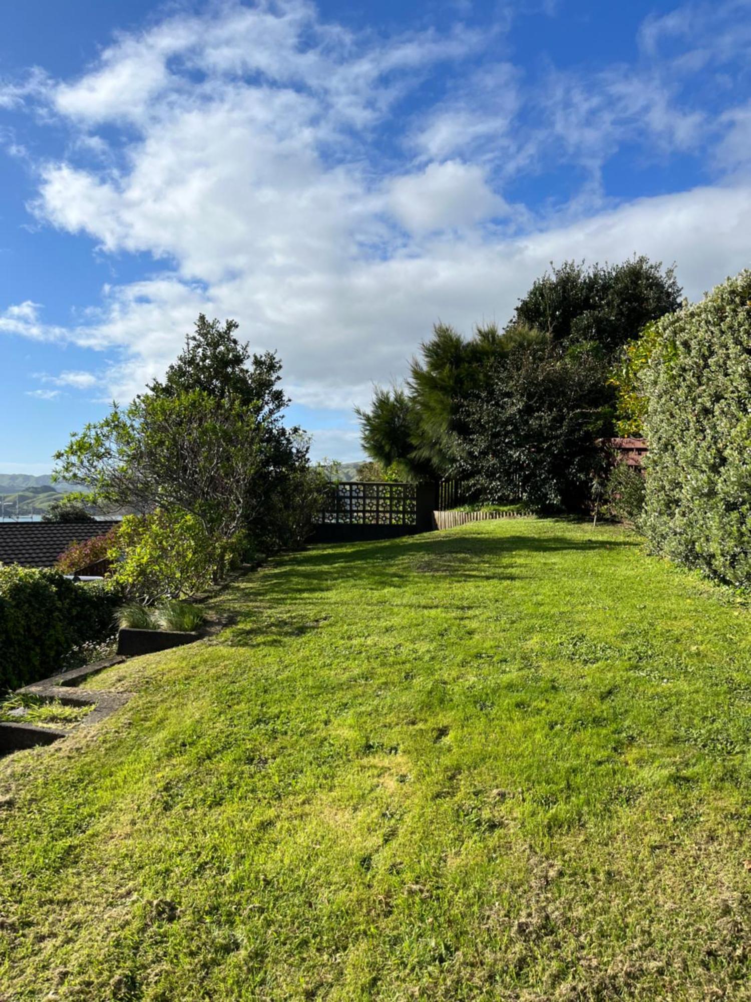 Retro 4 Bedroom Home, Warm And Welcoming, Quiet Location Porirua Esterno foto